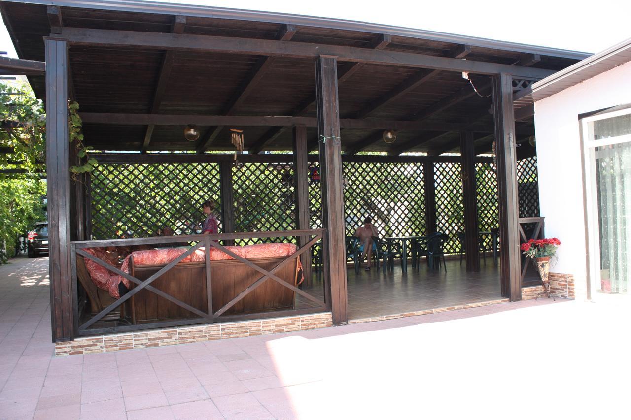 Akvitaniya Mini-Hotel Zatoka Exterior photo